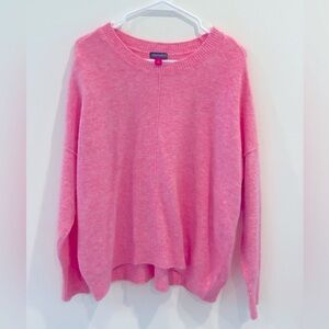 Cozy Pink Crew Neck Sweater with Relaxed Fit